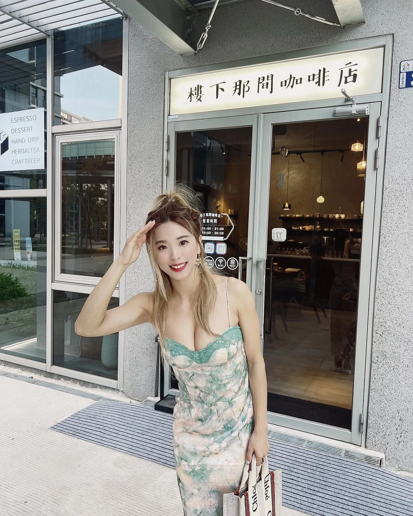  各种养眼画面「赵倍儿｜Bella」邪恶饱满胸器 (39P) 第25张