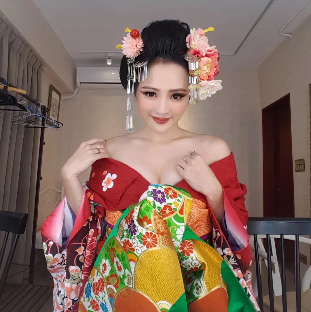  腰线完美 「黄静」美乳呼之慾出 (35P) 第16张