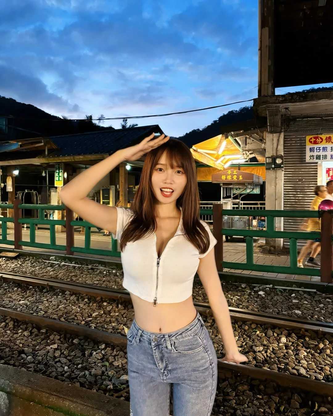  「阿思」火辣身材与优雅气质结合 (23P) 第4张