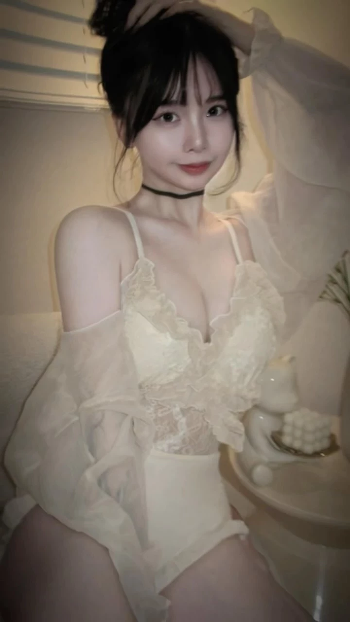  「ZAZZA」天使般的笑容给人满满活力 (21P)