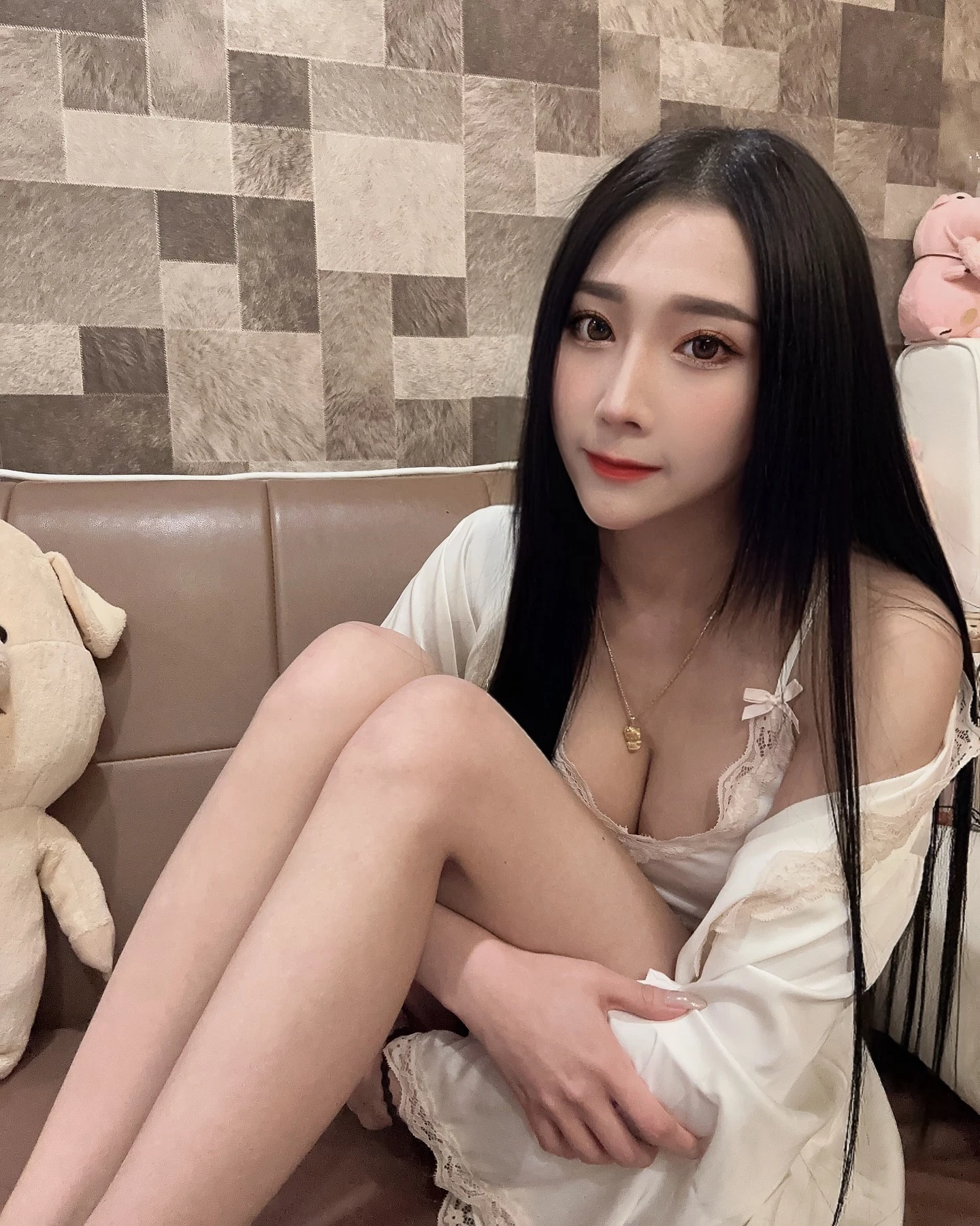  美乳小只马「斑比」大尺度露胸内衣 (25P) 第20张