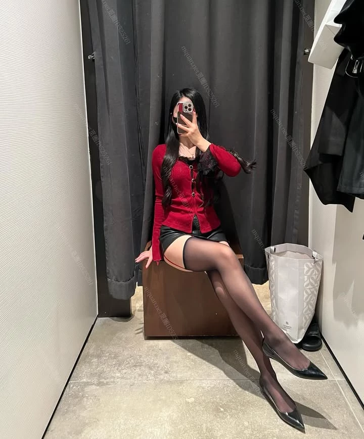  「甜七七」展现唯美乳形 众人惊呆 (22P) 第20张