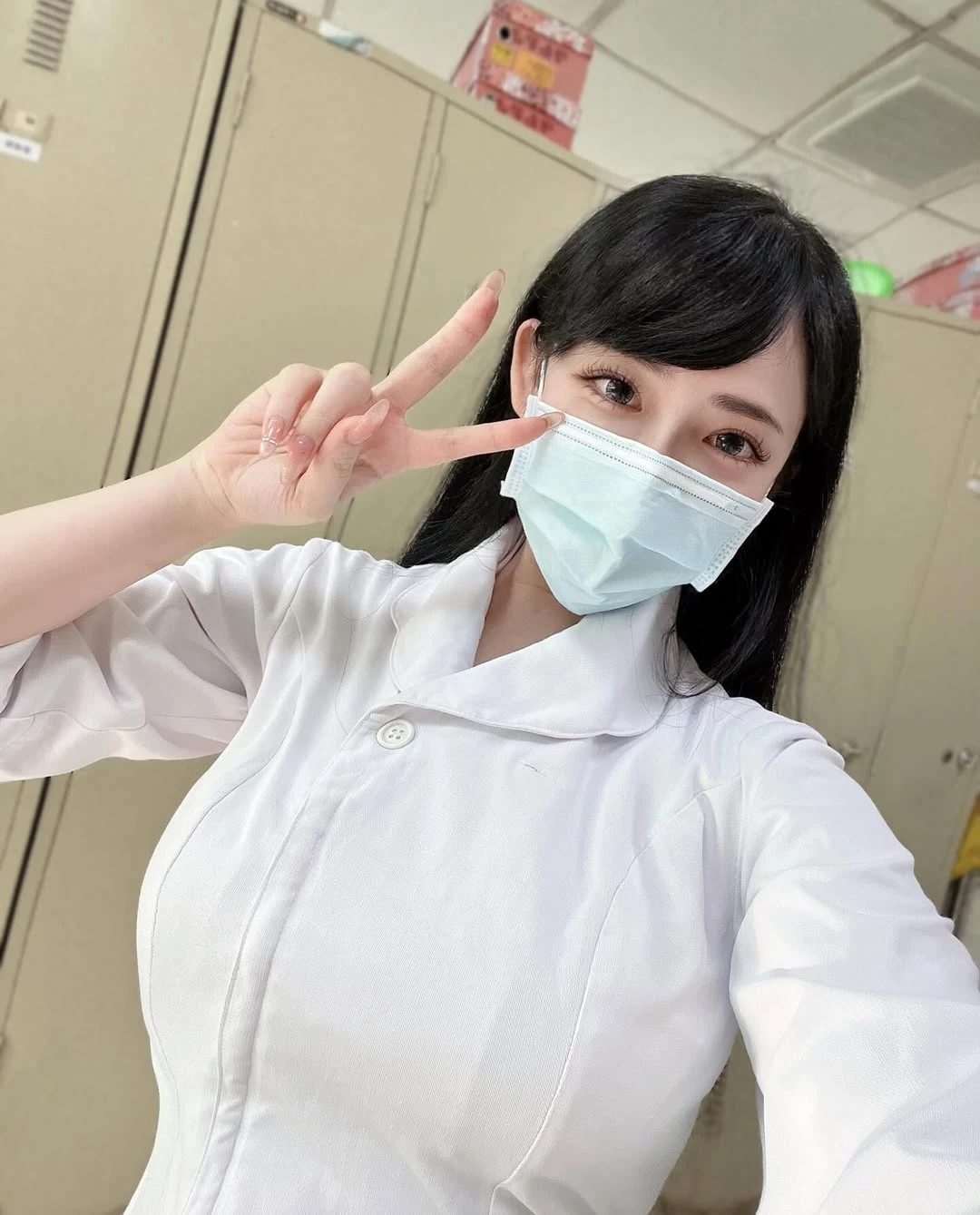  「𝐄𝐥𝐥𝐞」藏不住的性感 越看越上火 (22P) 第13张