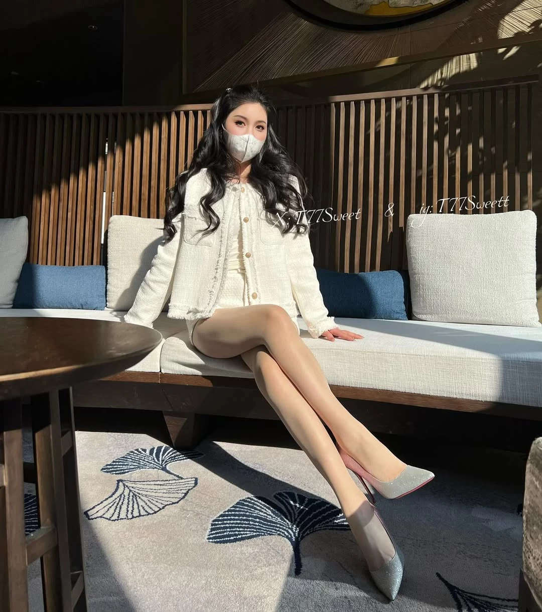  「甜七七」展现唯美乳形 众人惊呆 (22P) 第2张