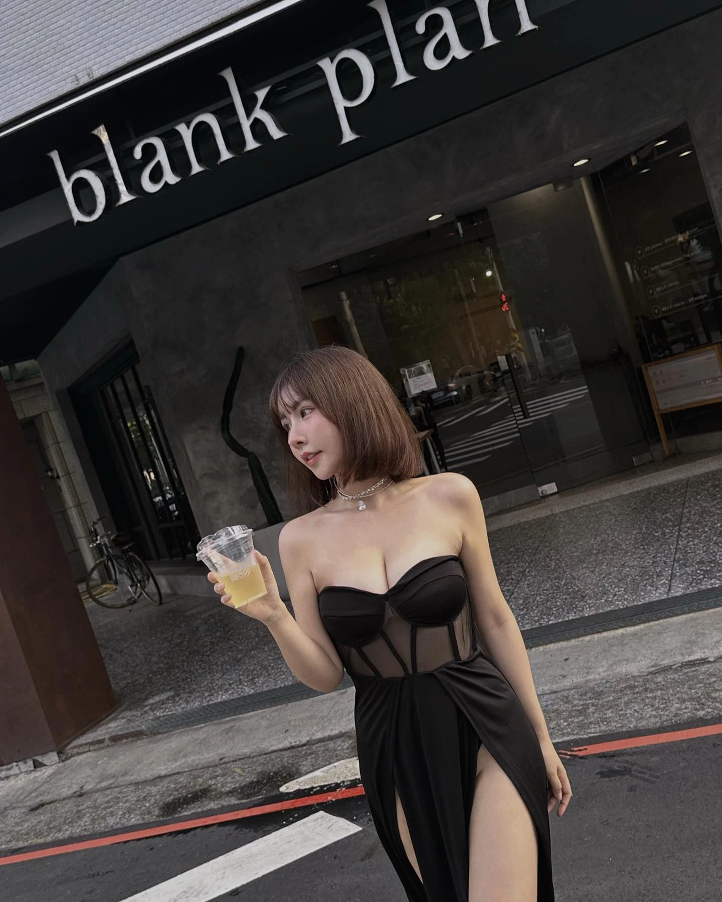  「周念薰」女王般的气质 细腰爆乳 (45P) 第29张