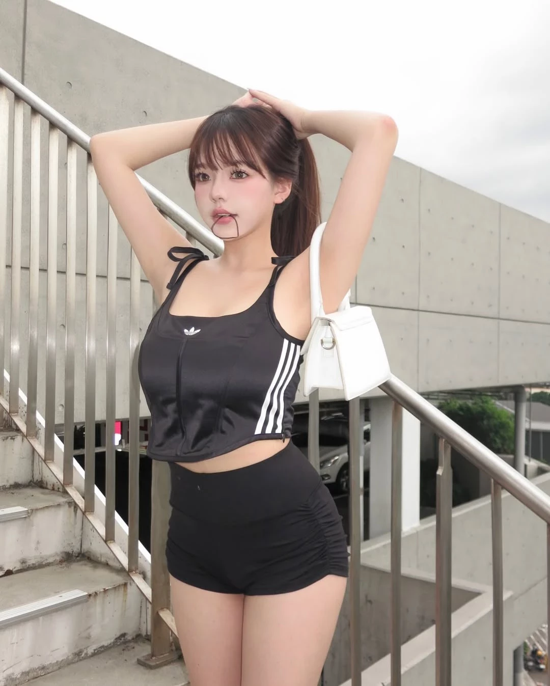  「Annnnnnn」深V乳沟 画面太诱惑了 (18P) 第3张
