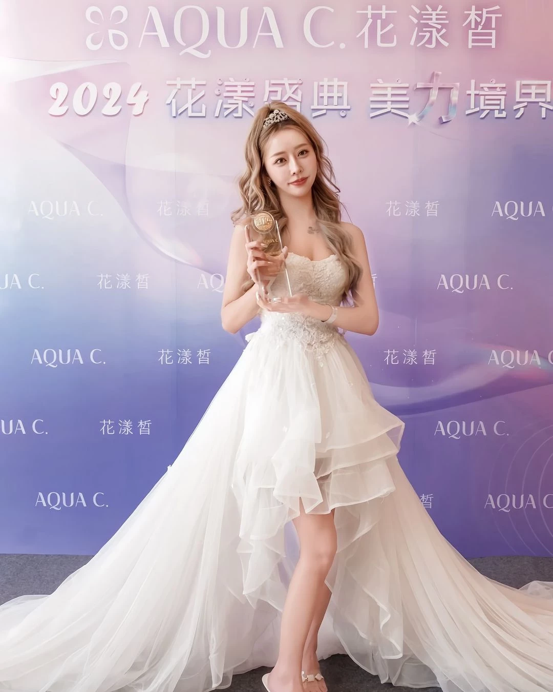  「李小文」迷人曲线 极品美人 (21P) 第3张