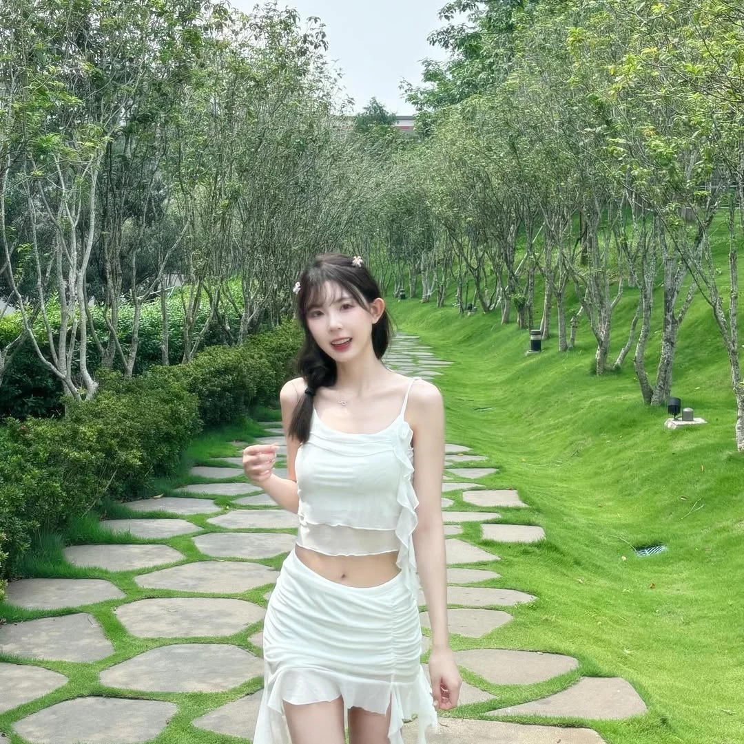  「烤麵包」甜美脸蛋好恋爱感 (21P) 第3张