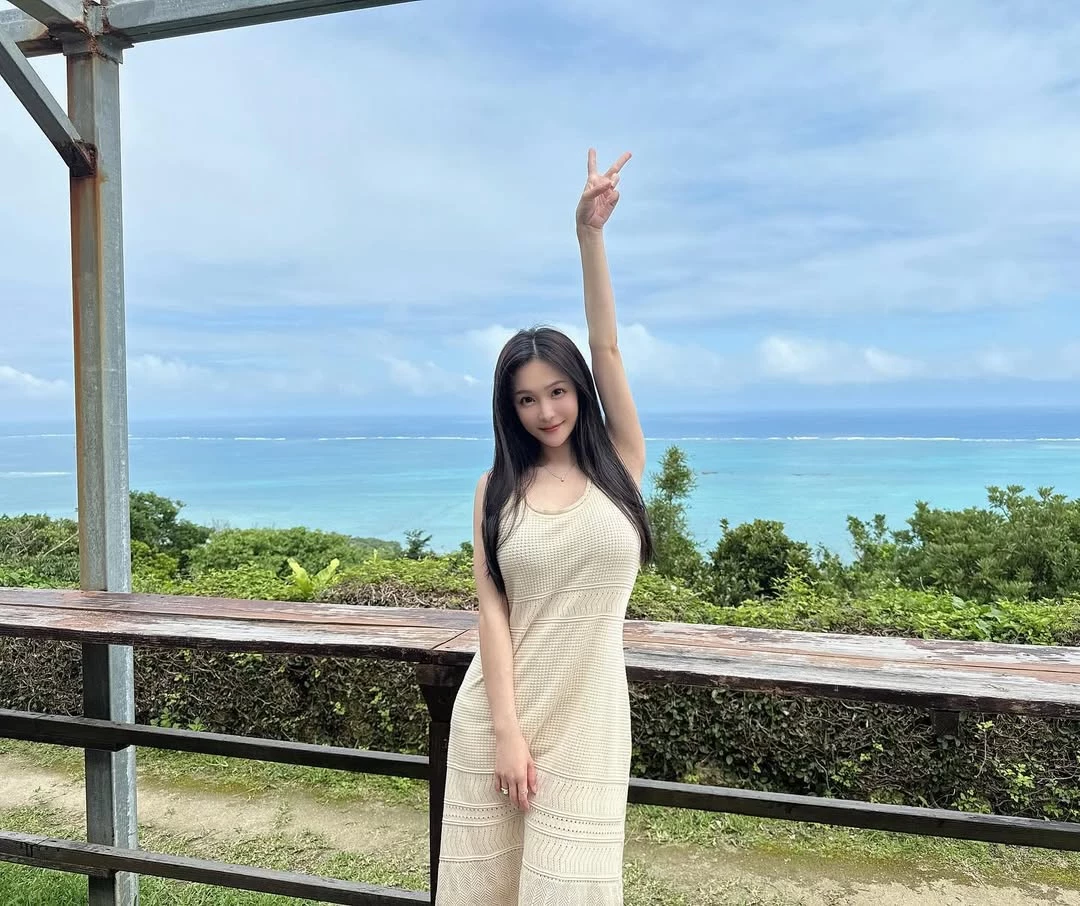  「Irene_Chang」无辜眼神惹人心动 想起了初恋 (20P) 第15张