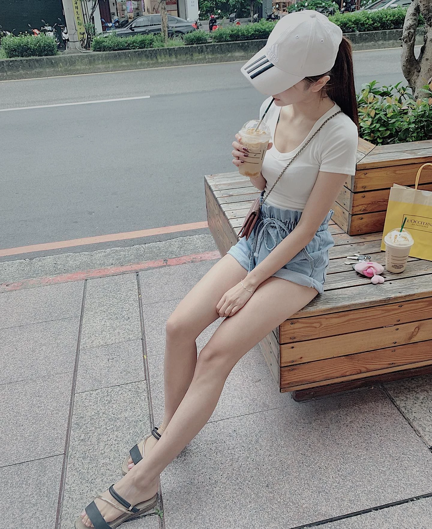  「仙杜瑞拉」天使般的笑容给人满满活力 (16P)