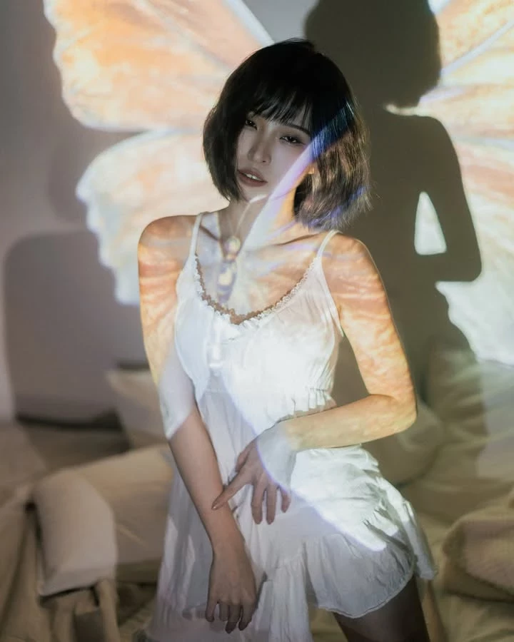  「小翼_ᴡɪɴɢ」 童颜外表下有着白嫩身材 (25P) 第25张
