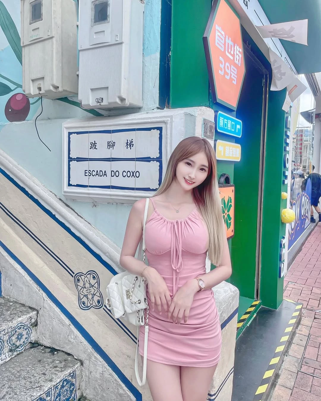  「妞妞」展现发育良好的绝世美景 (22P) 第17张