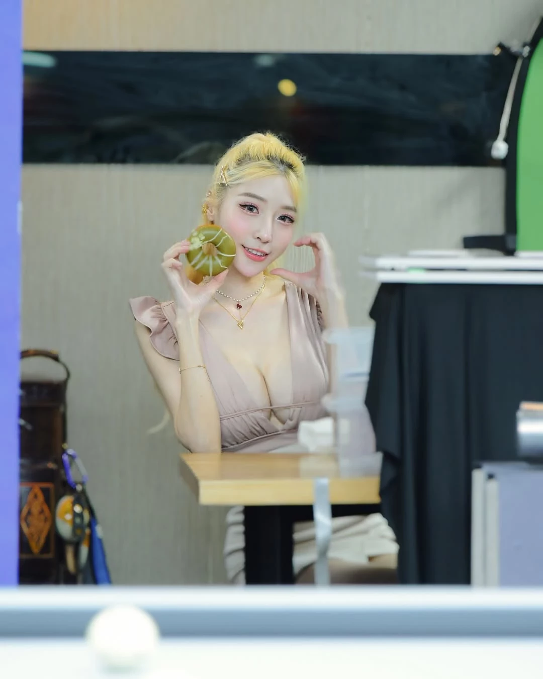  「DJ_XIN_李小星」 若隐若现 掳获网友芳心 (22P) 第2张