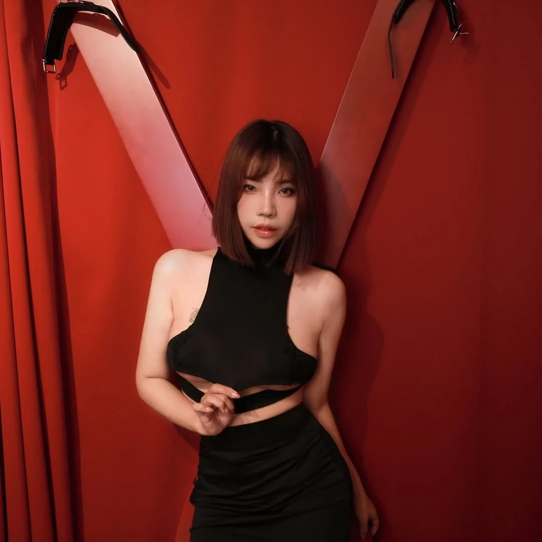  「葆葆女王」好身材藏不住 散发一股仙气 (27P) 第11张