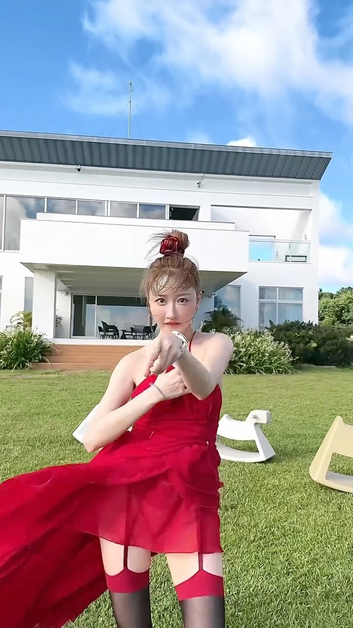  「叶妮妮」电眼甜心 兇爆身材 (22P) 第5张
