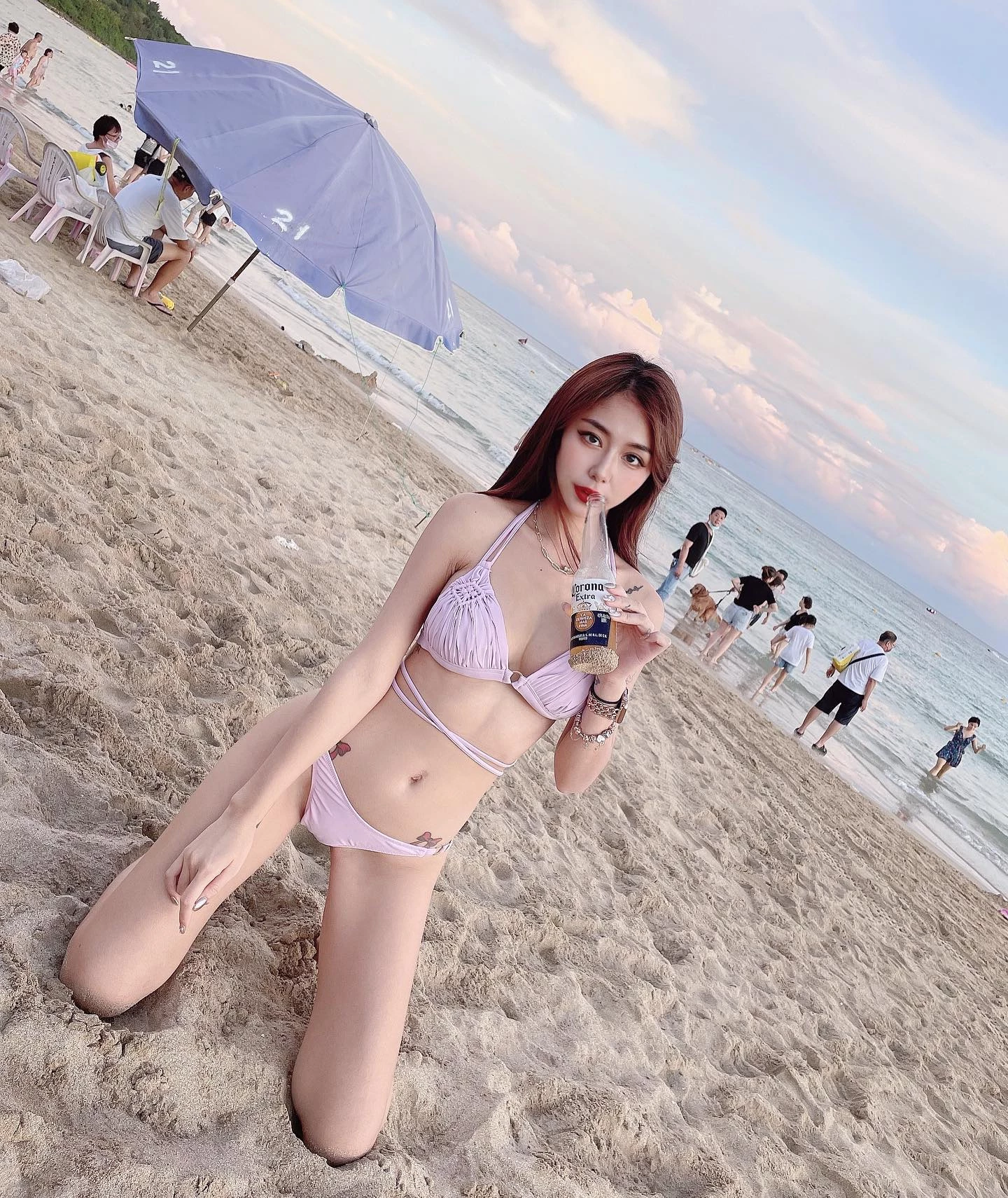  「龙_龙」展现唯美乳形 众人惊呆 (17P) 第2张
