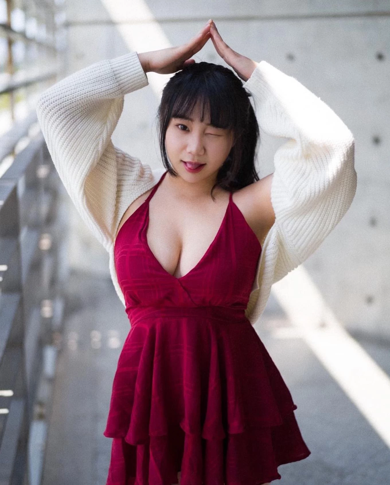  「永涵_Kelly_ꗯ꙼̈_小九九」白嫩鲜乳露出 使檯下失控 (19P) 第12张
