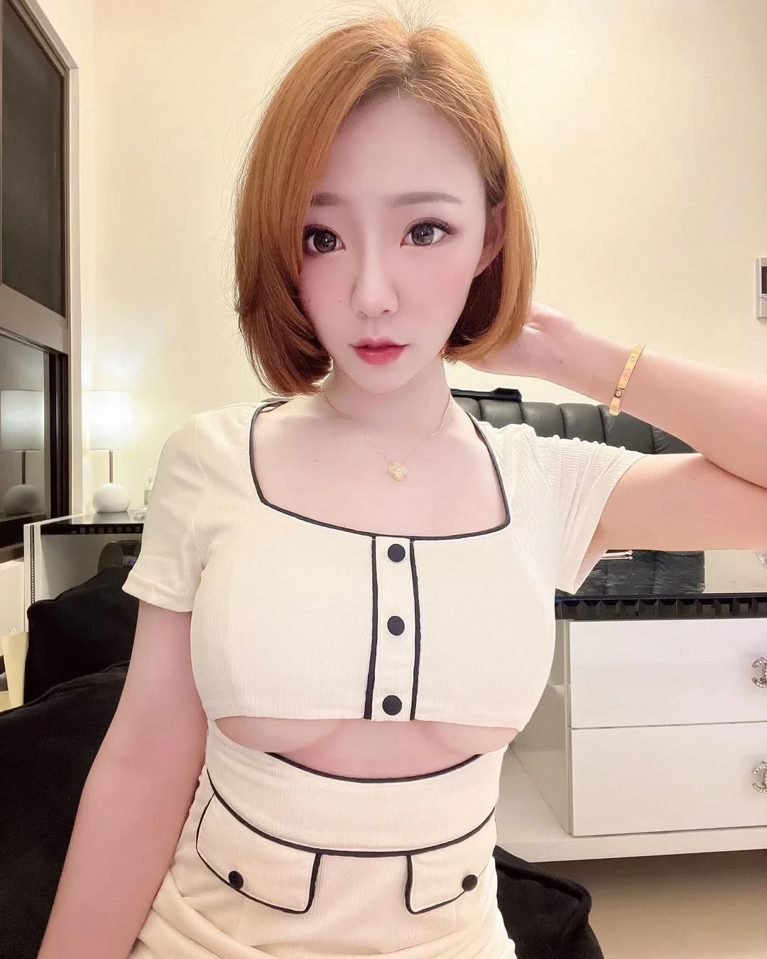  双乳弹出「彭小芸」全场的目光焦点 (20P) 第14张