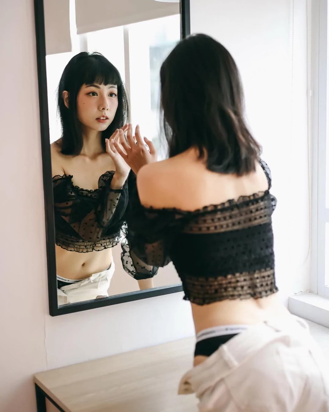  「翁捲捲」暗藏姣好身材 可甜可性感魅力无穷 (23P) 第1张