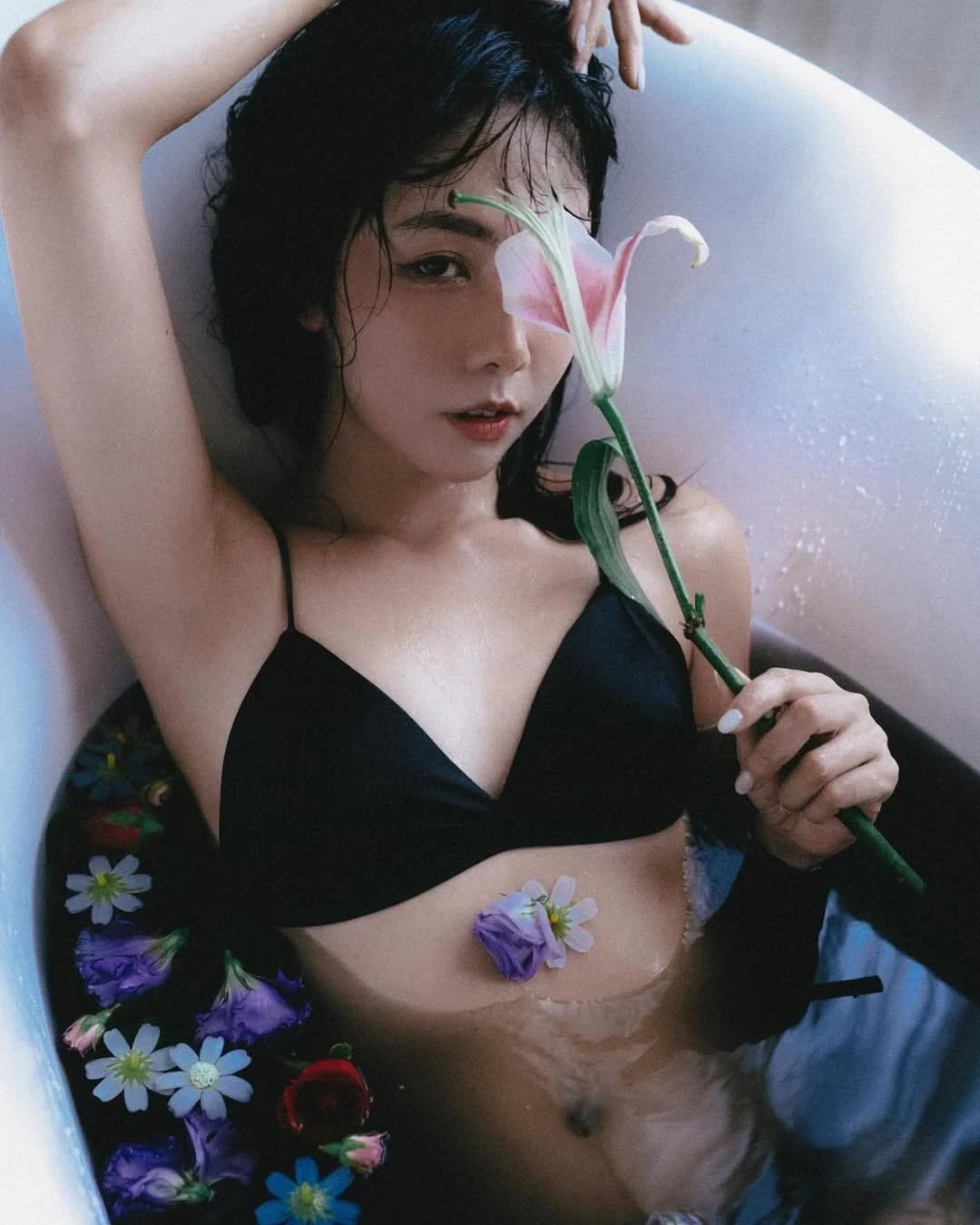  「翁捲捲」暗藏姣好身材 可甜可性感魅力无穷 (23P) 第12张