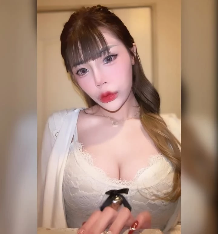  「飘飘」爆乳网红 甜美与性感兼具 (21P) 第15张