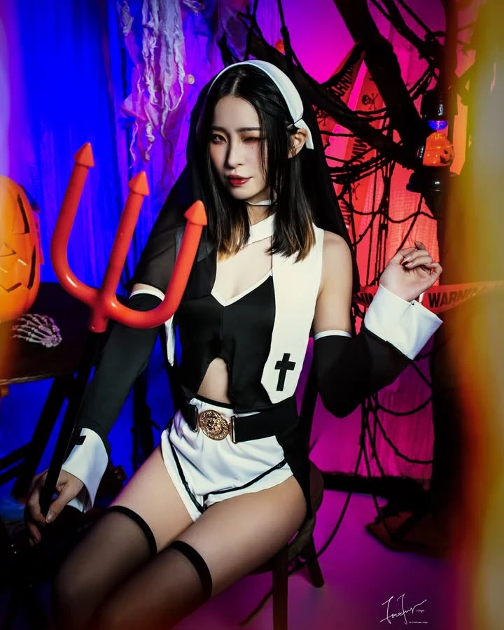  「小翼_ᴡɪɴɢ」 童颜外表下有着白嫩身材 (25P) 第12张