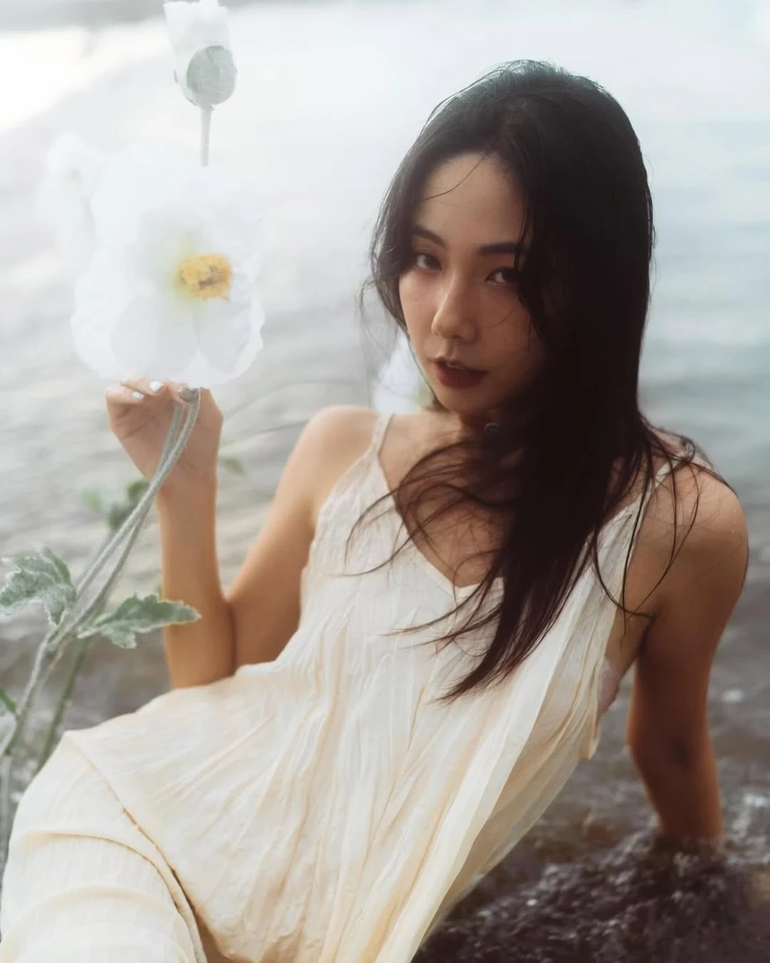  「翁捲捲」暗藏姣好身材 可甜可性感魅力无穷 (23P) 第13张