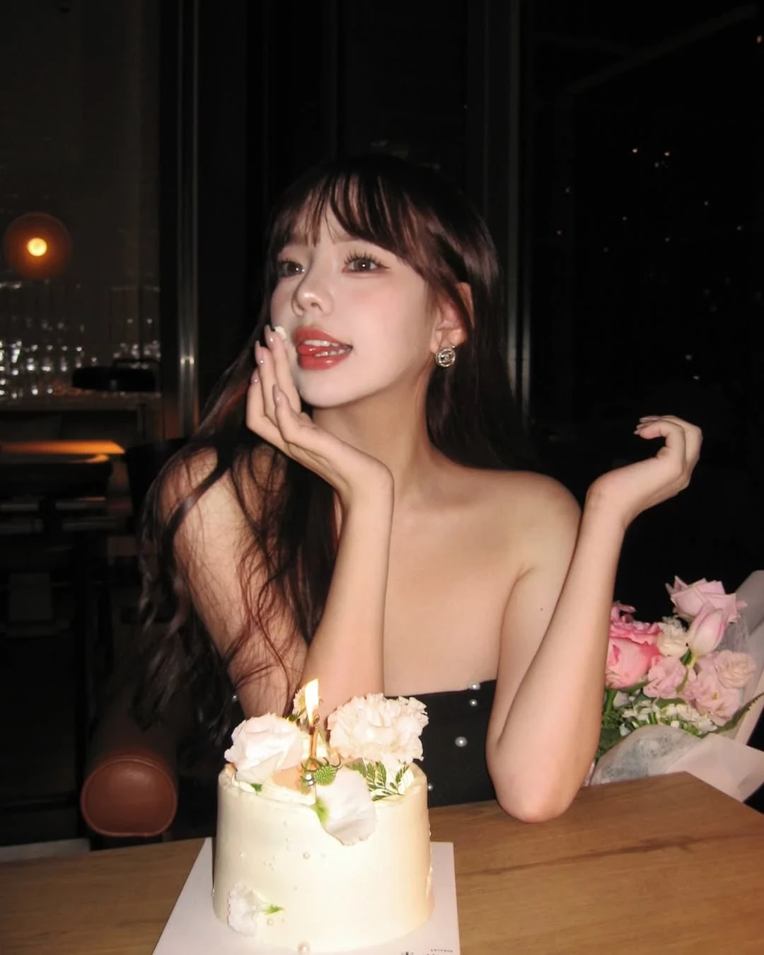  「Annnnnnn」深V乳沟 画面太诱惑了 (18P) 第12张