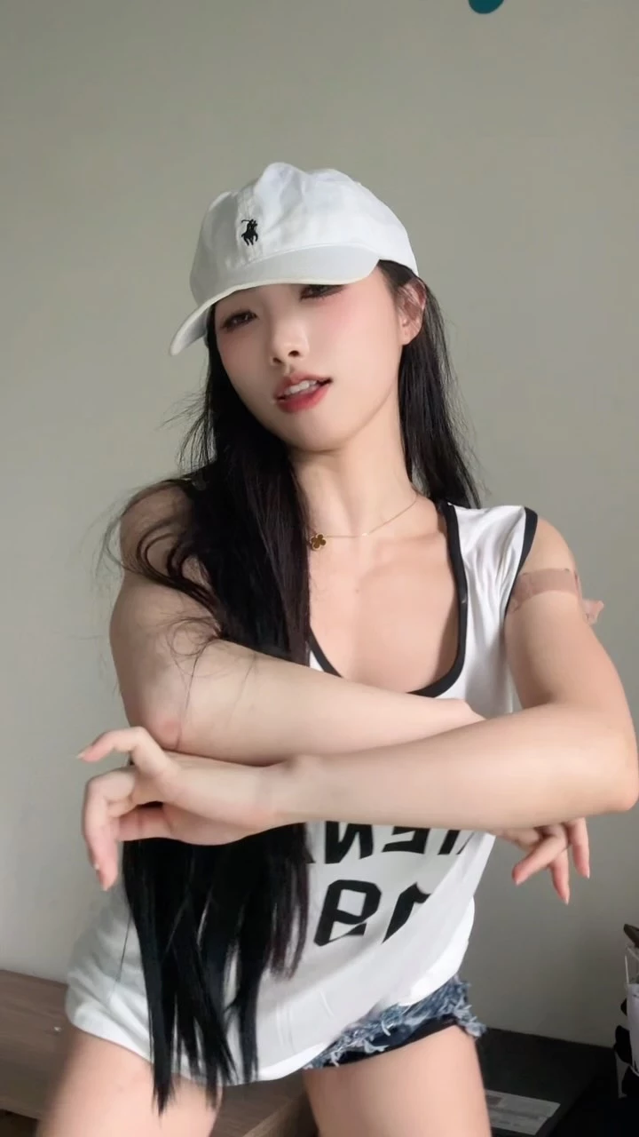  「mimi」小巧脸蛋散发青春气息 (22P) 第19张