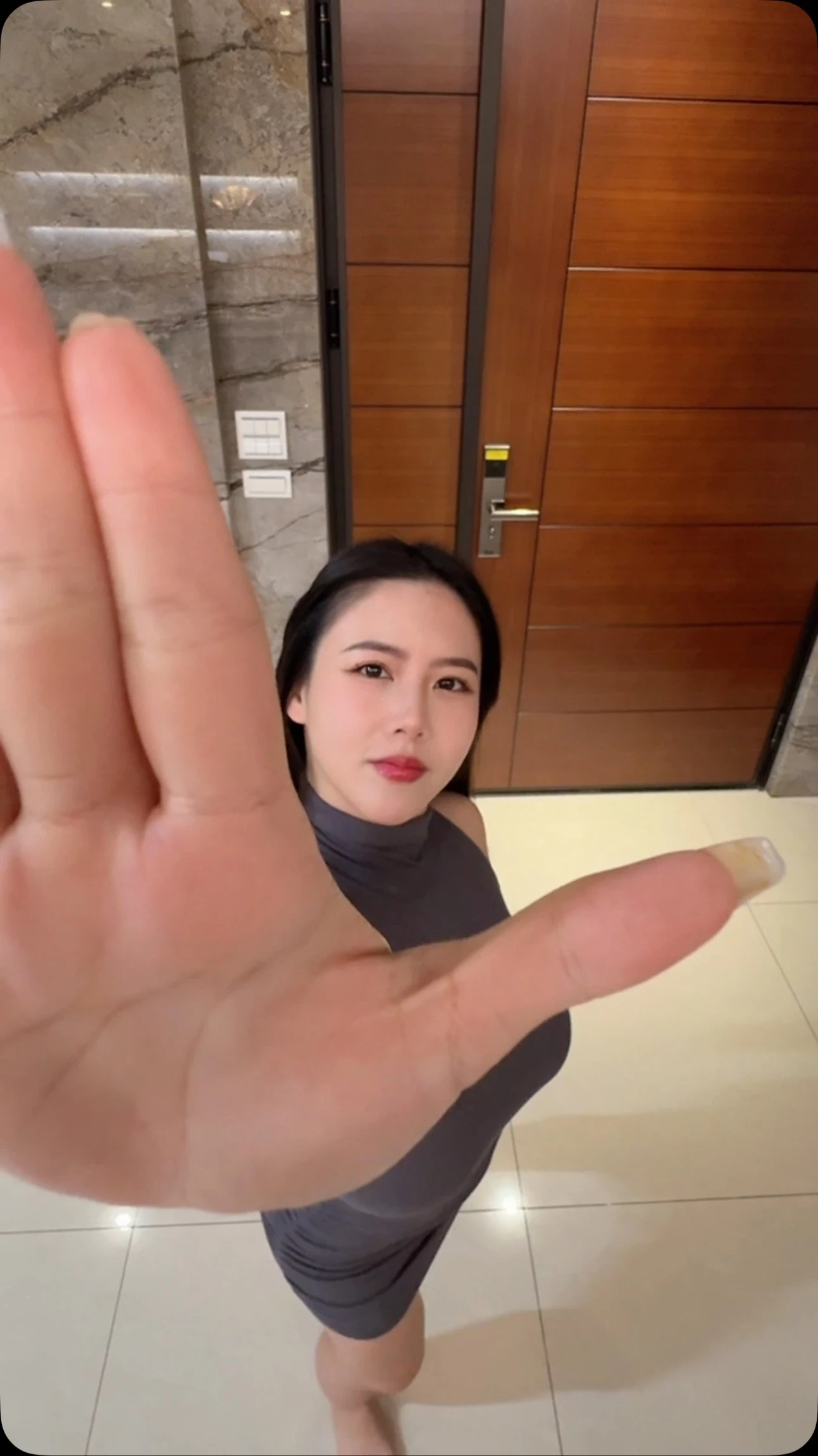  「Niina_Ann」饱满乳沟 让人狂喷鼻血 (10P) 第5张