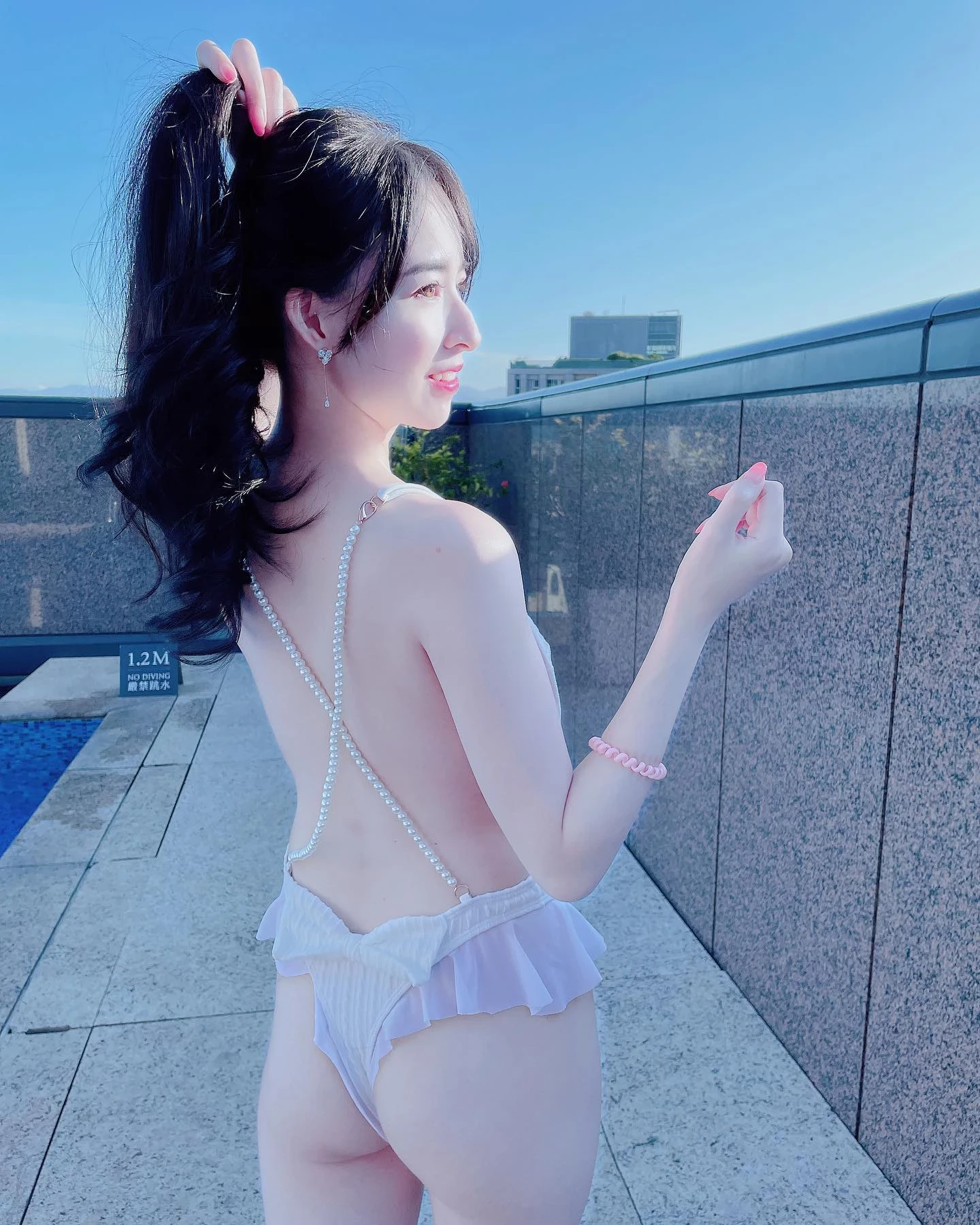  「☃_雪菁_」展现诱人曲线 颜值高又白皙实在极品 (14P) 第7张