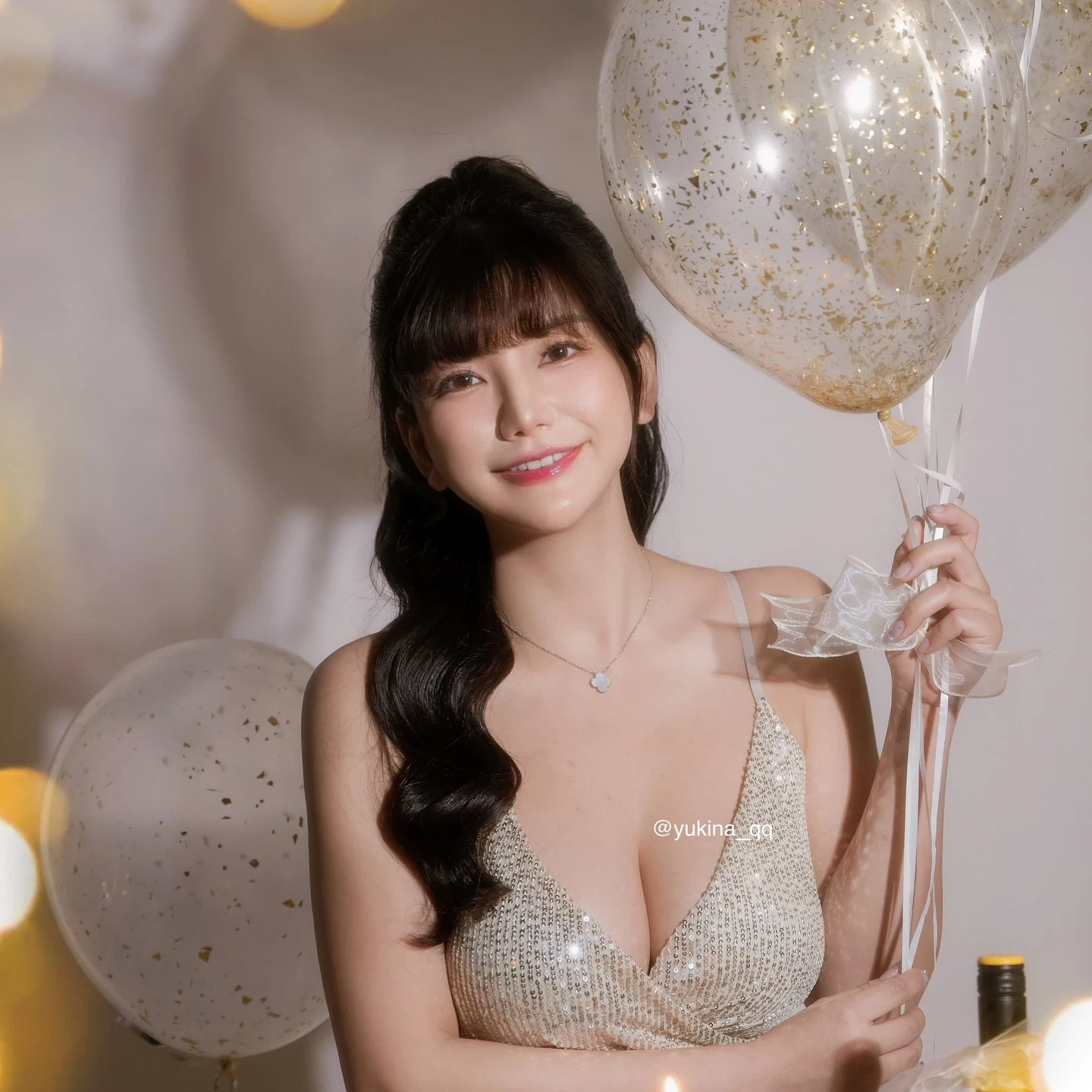  「Yukina优熙」展现唯美乳形 众人惊呆 (20P) 第1张