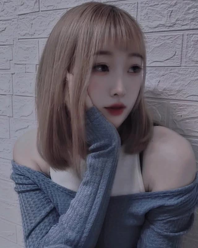  姣好的体态「小哈尼」呼之慾出的兇猛大乳 (10P) 第6张