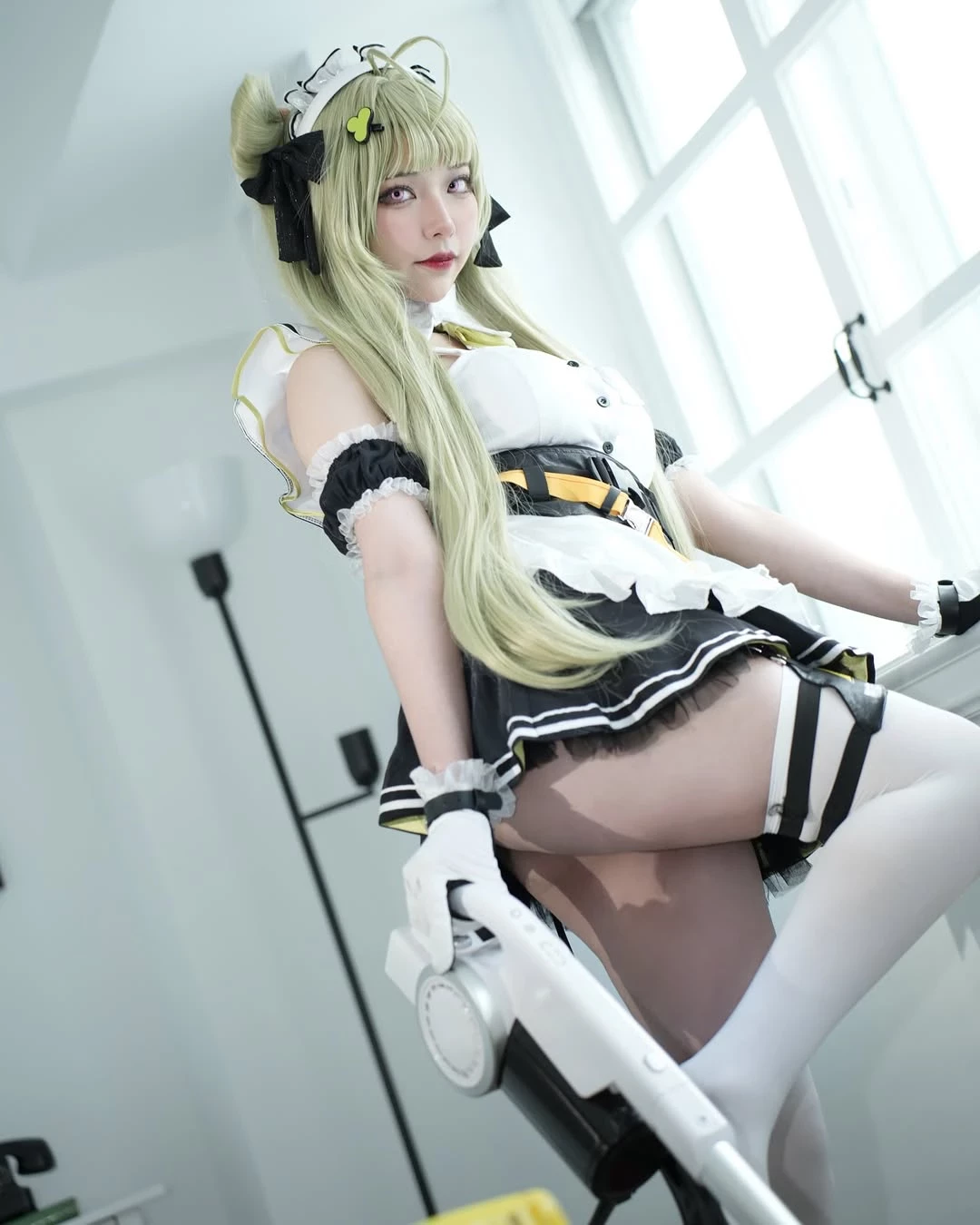  coser「尤依」穿上各种服装超诱惑 (10P) 第5张