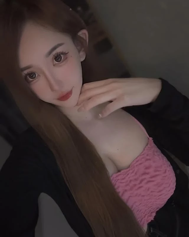  「sunny b0112」深V领口展现好身材 (10P) 第1张
