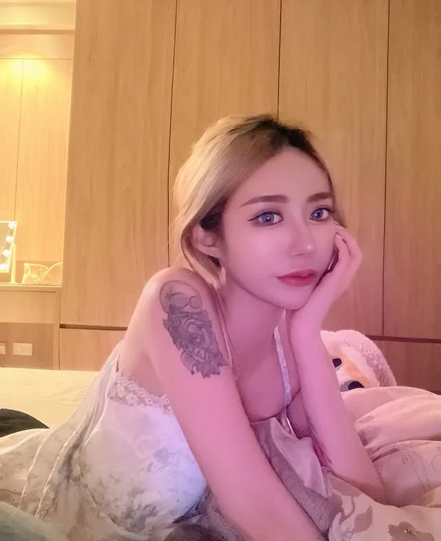  清纯女神「楺恩baby」无辜大眼让人想保护 (10P) 第5张