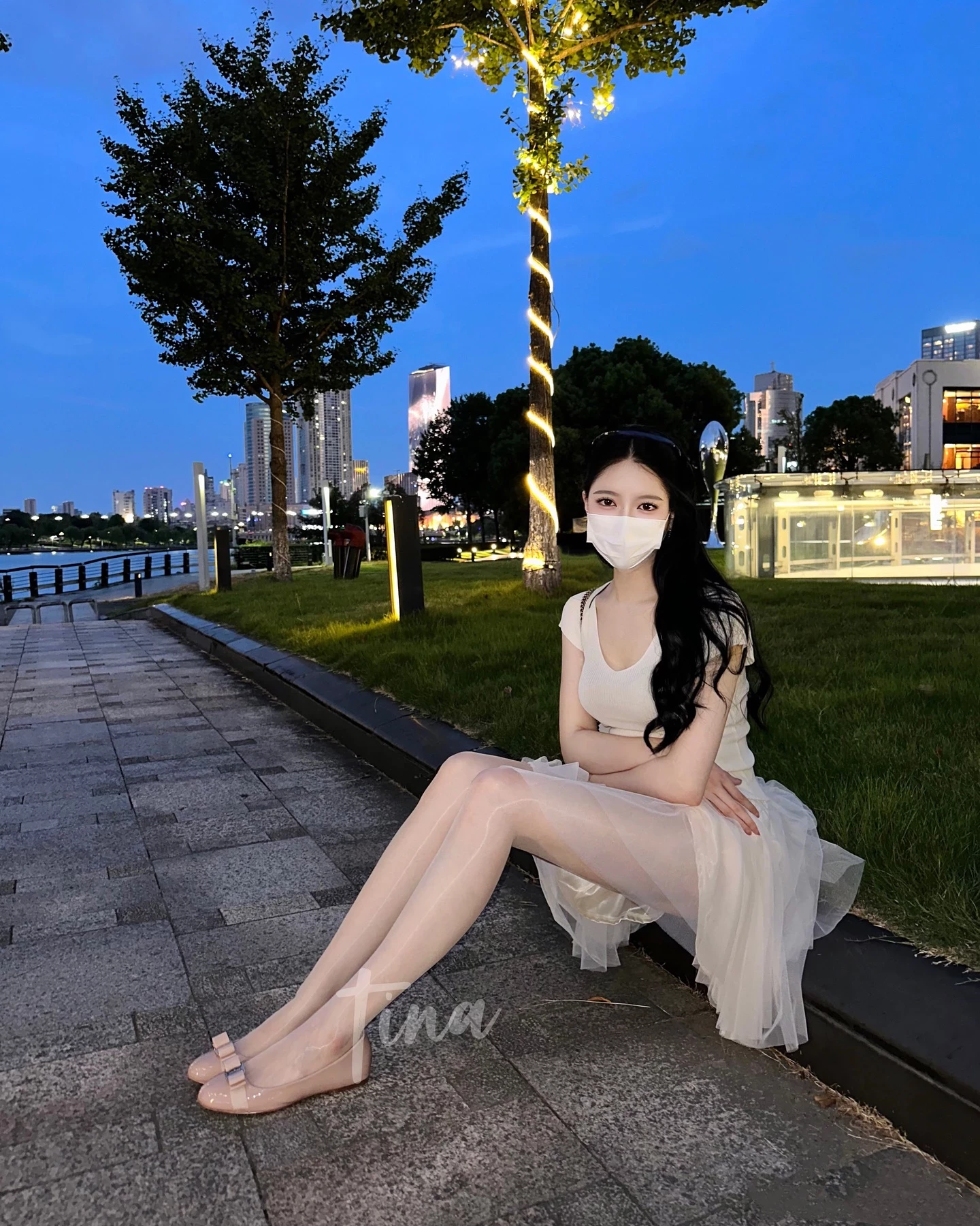 「温柔大姐姐Tina」露白嫩酥胸 脸蛋也超讚 (13P) 第3张
