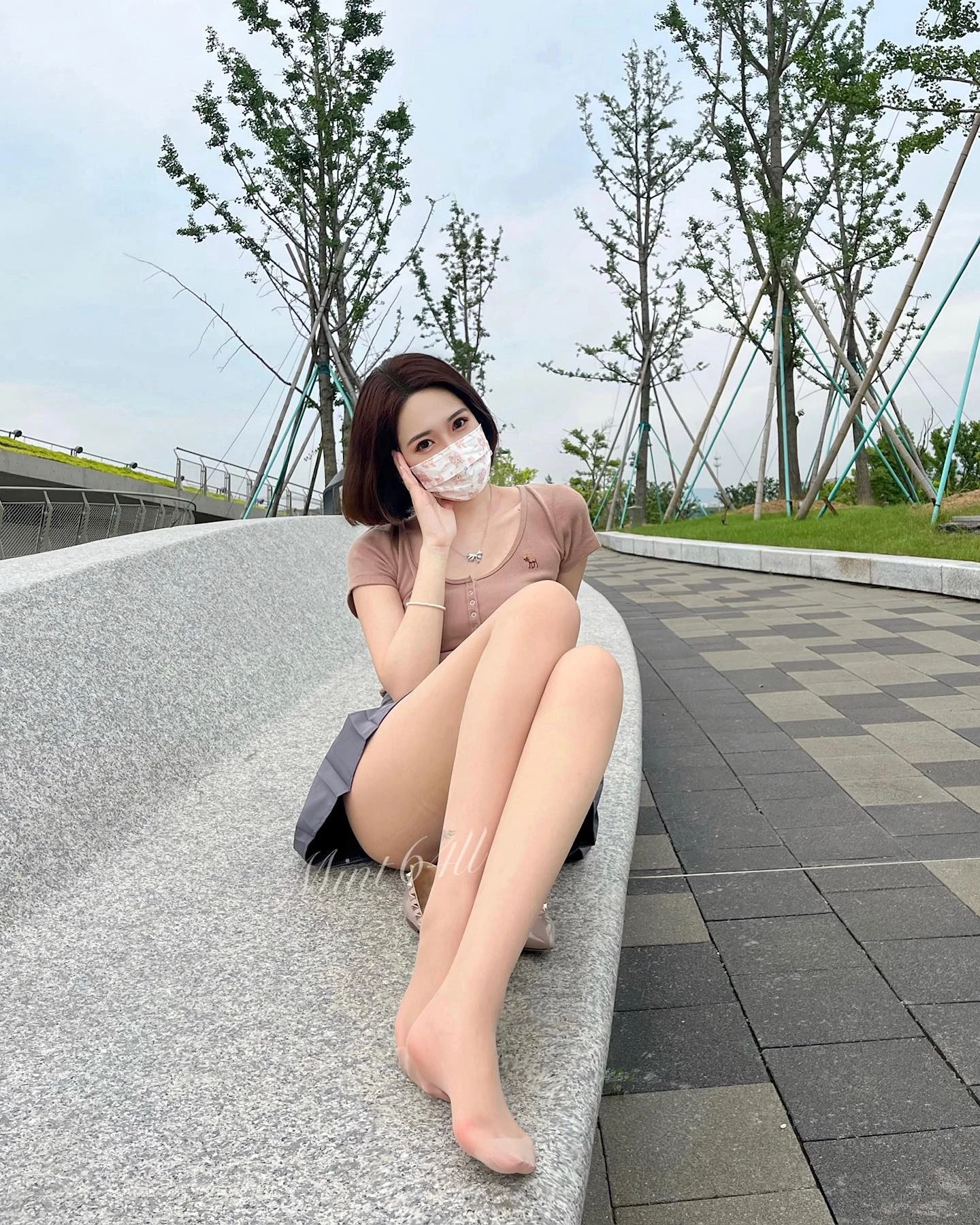  「Zhenghanyuan」饱满美胸藏不住还有勾人美腿 (14P) 第3张