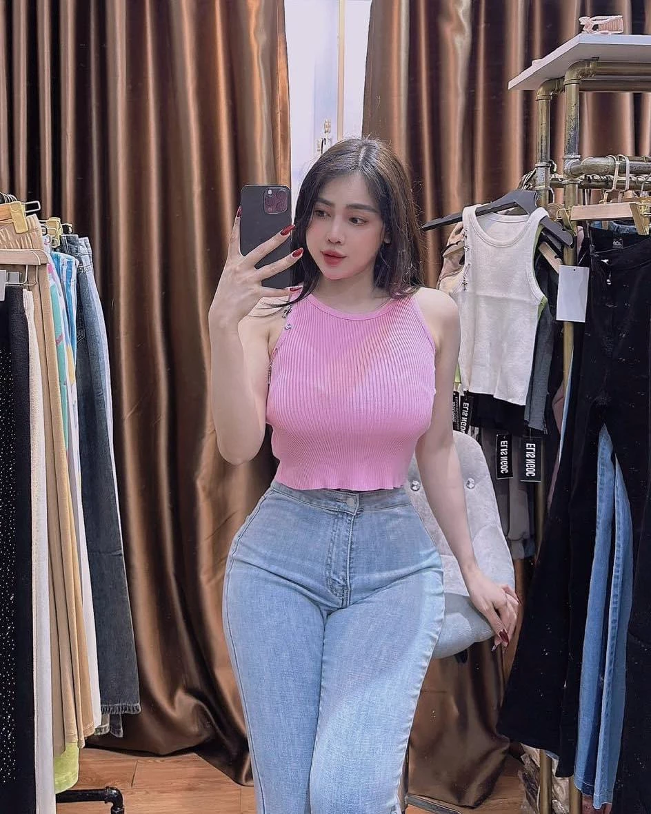  「Ngọc_ELis」诱人眼神与浑圆美乳 (15P) 第9张
