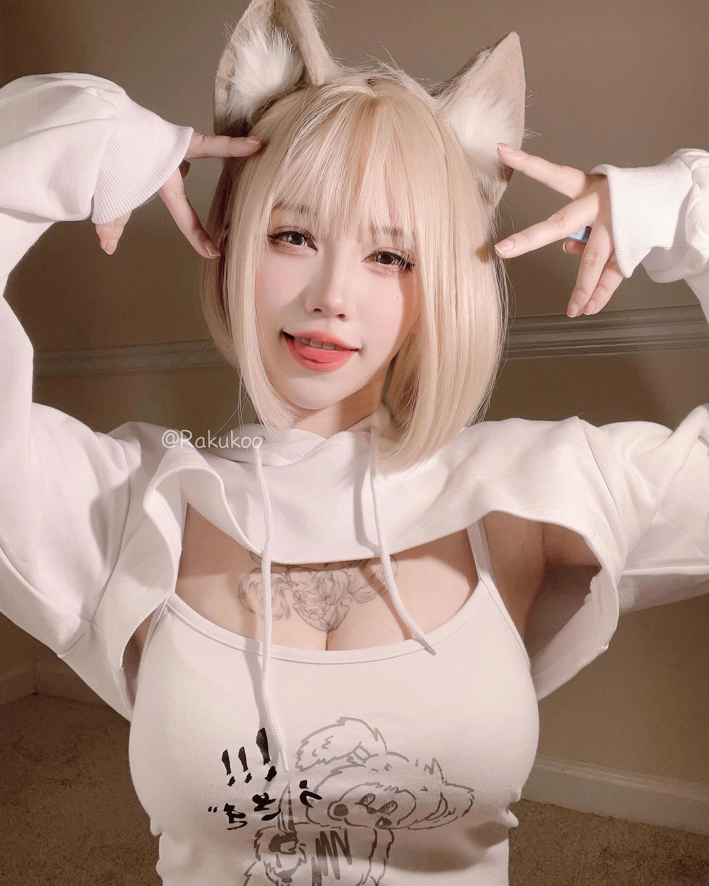  「Rakukoo_洛洛子」 美乳炸出太刺激 (12P) 第4张