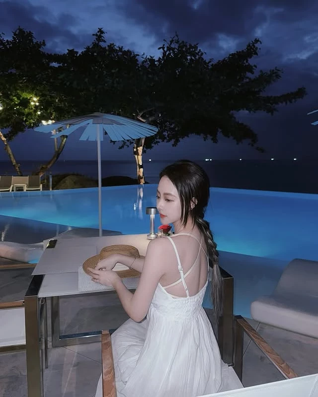  冰山美女「Elsa Ko」让人一见倾心 (11P) 第4张