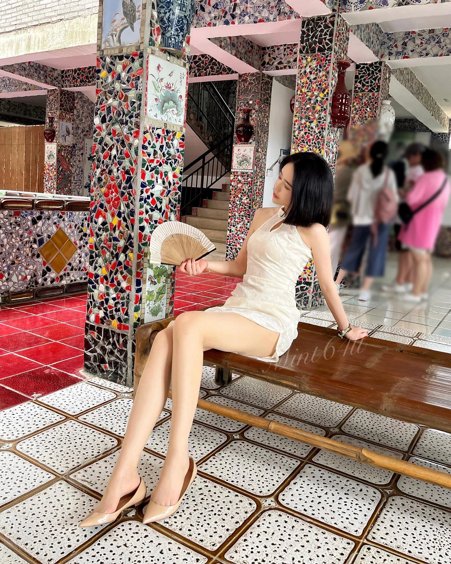  「Zhenghanyuan」饱满美胸藏不住还有勾人美腿 (14P)