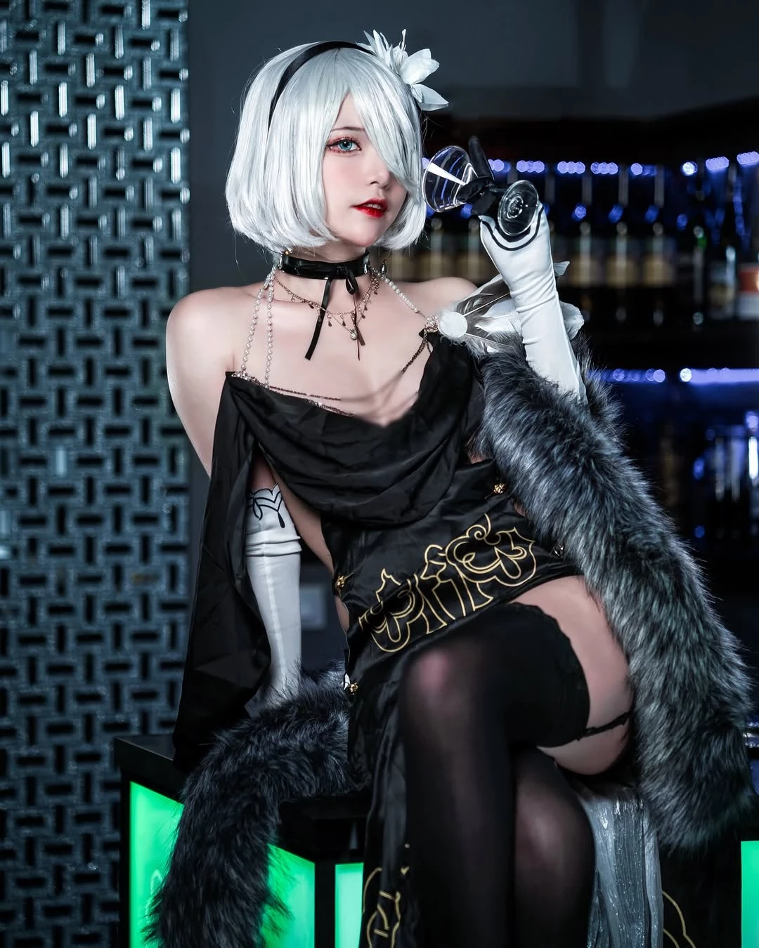  coser「尤依」穿上各种服装超诱惑 (10P) 第1张