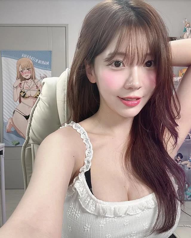  邪恶视角震撼「leeesovelys2」甜美性感都驾驭得起太诱人 (10P) 第4张