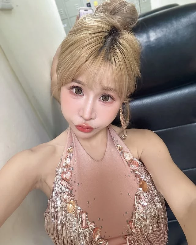  展现柔美身段「安安」身材太狂！ (10P) 第7张