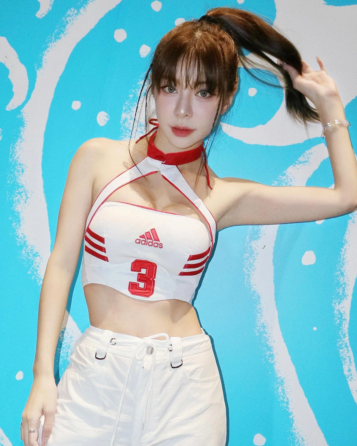  「DJLaura_(蓝辰语)」童颜外表下有着魔鬼身材 (22P) 第4张