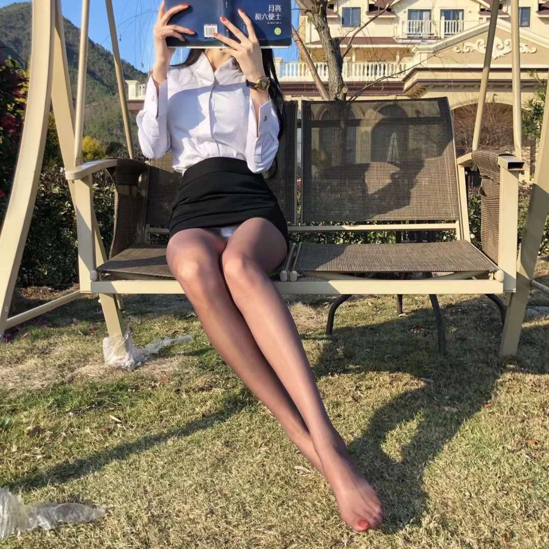  「染黛如诗」纤细玉足性感诱人 (10P) 第2张