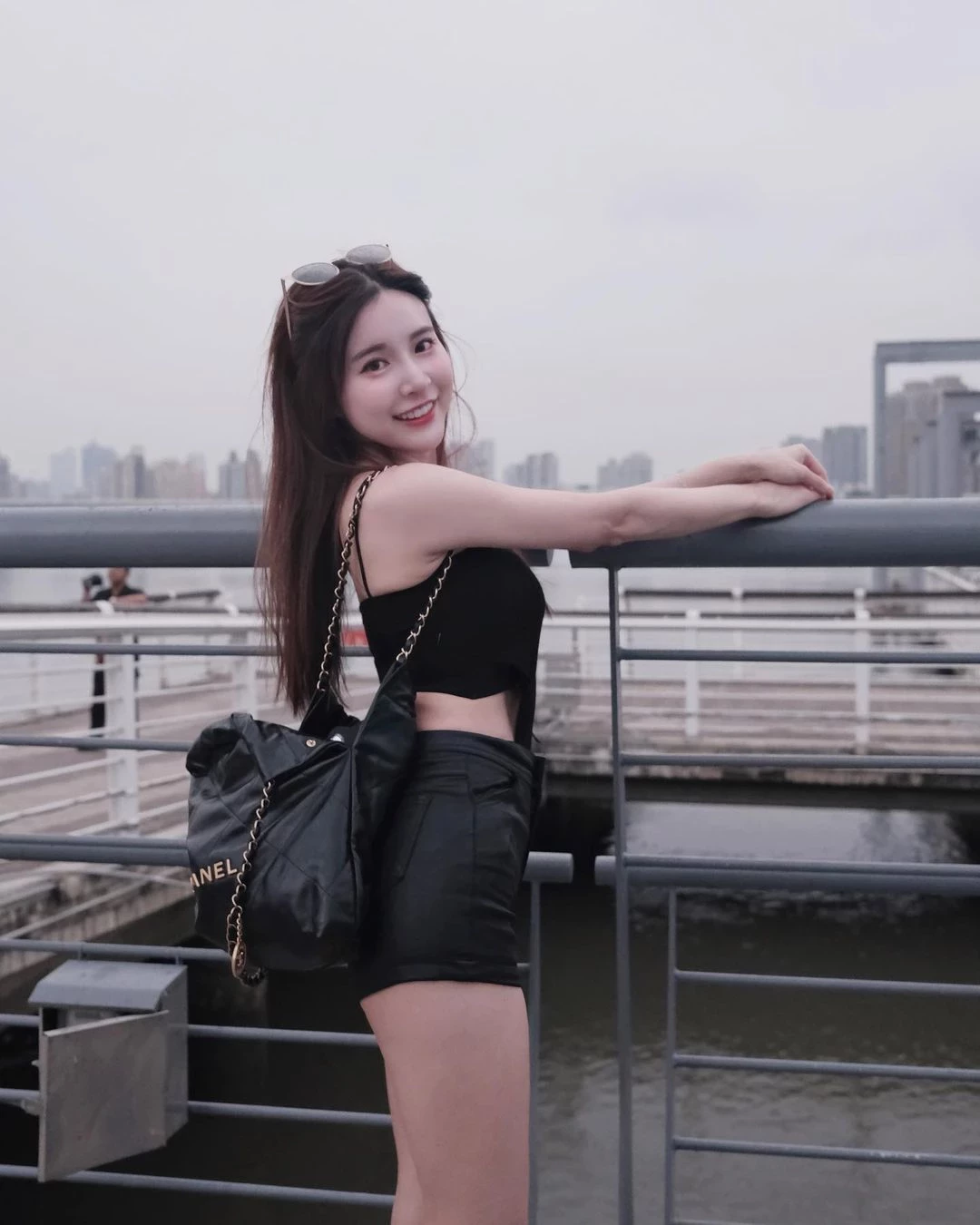  台湾超正点的啦啦队孟洁~甜美的外表加上好身材让粉丝疯狂 (11P) 第9张